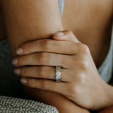 Round Brilliant Tension Set Cigar