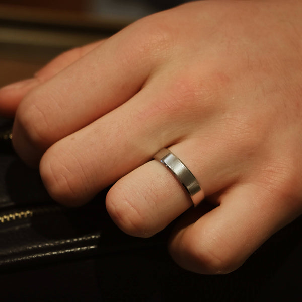 Bevelled Edged Mens Wedding Ring