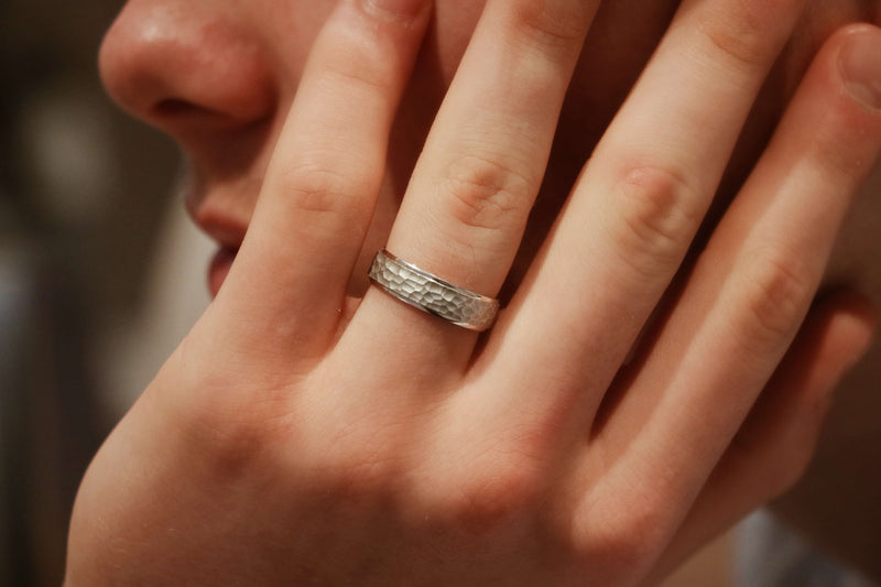 Hammered Finish Mens Wedding Ring with Polished Bevel Edge