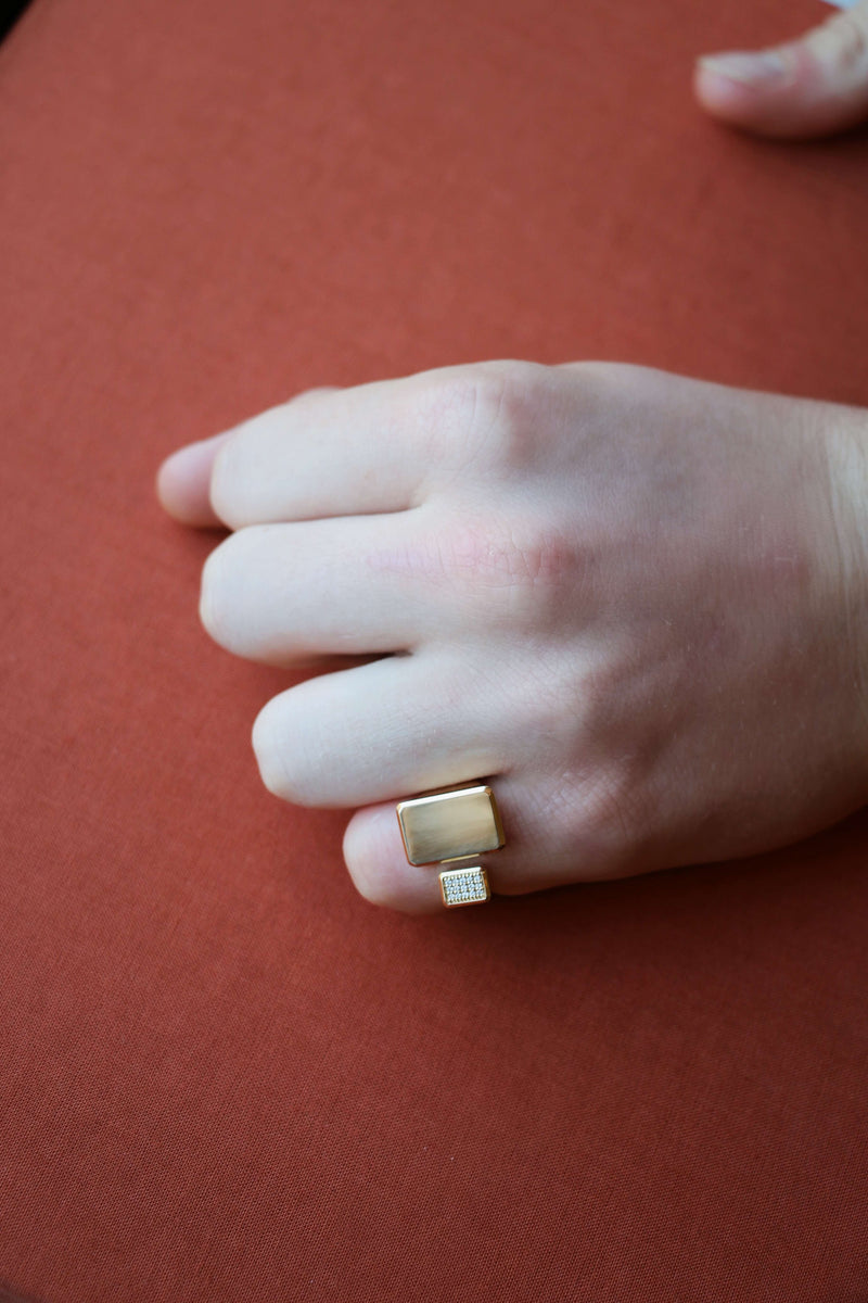 9k Yellow Gold Abstract Ring | One & Only