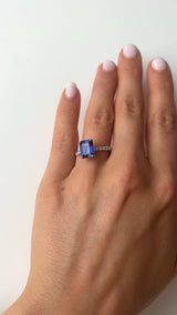 Blue Sapphire Diamond Ring with Diamond Pave