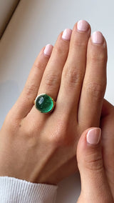 18K Yellow Gold Cabochon Emerald Ring