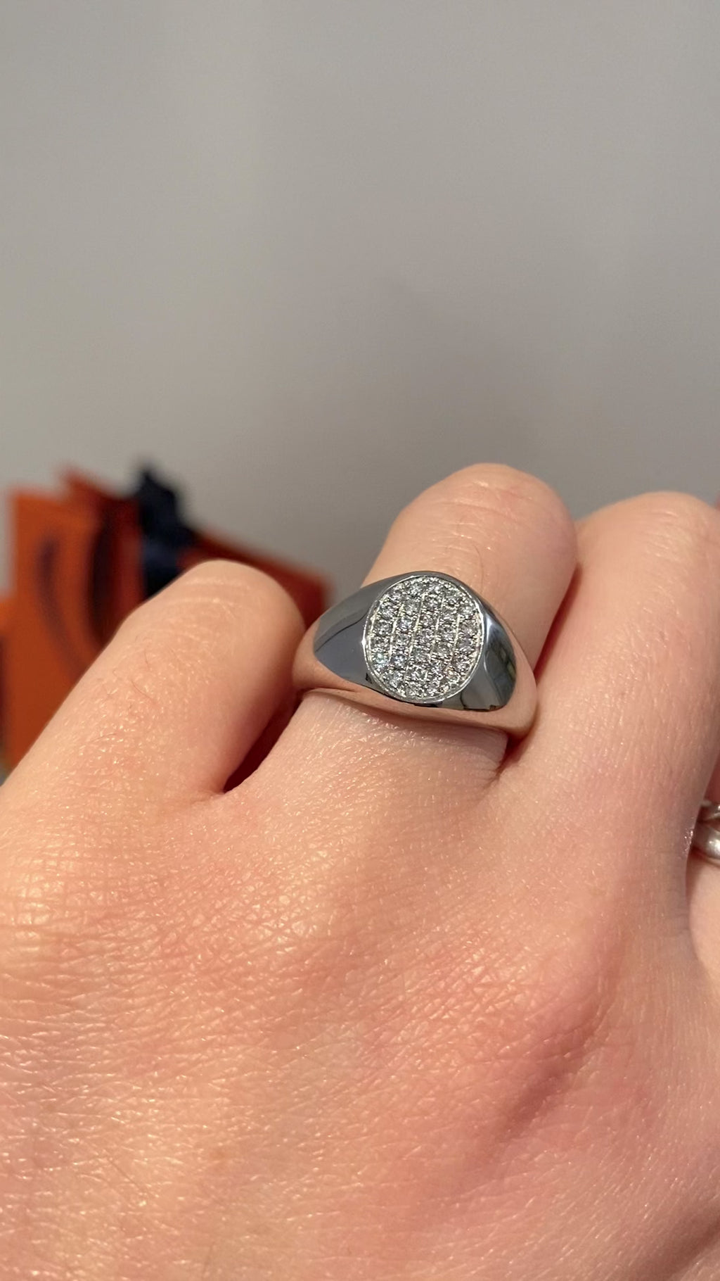 Lab Grown Diamond Oval Signet Ring