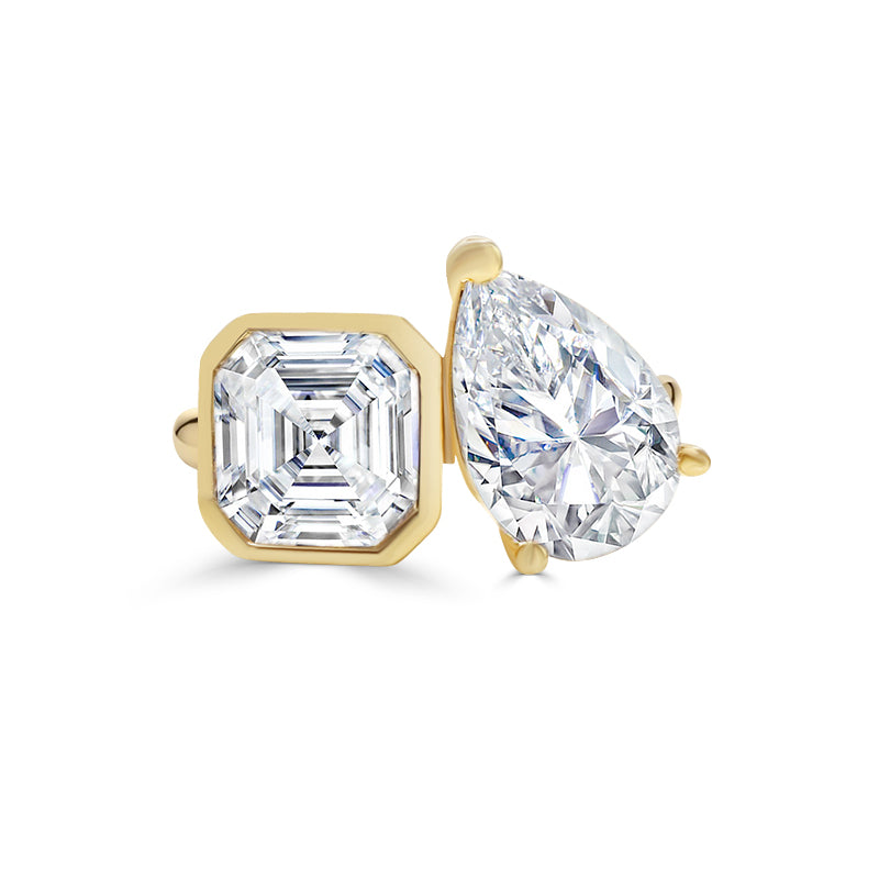 Deltora Diamonds Toi et Moi Pear and Asscher Setting made with sustainable lab diamonds.