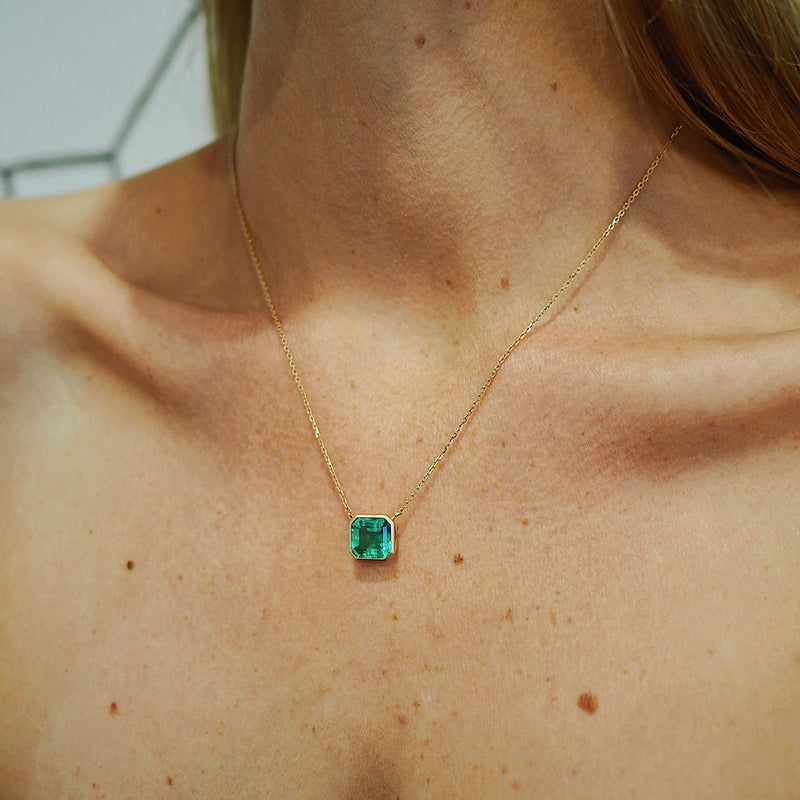 Lab Grown Colombian Emerald Necklace | Asscher cut